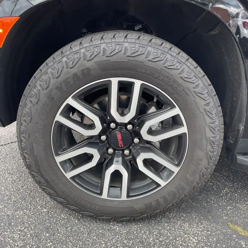 2024 GMC Yukon AT4