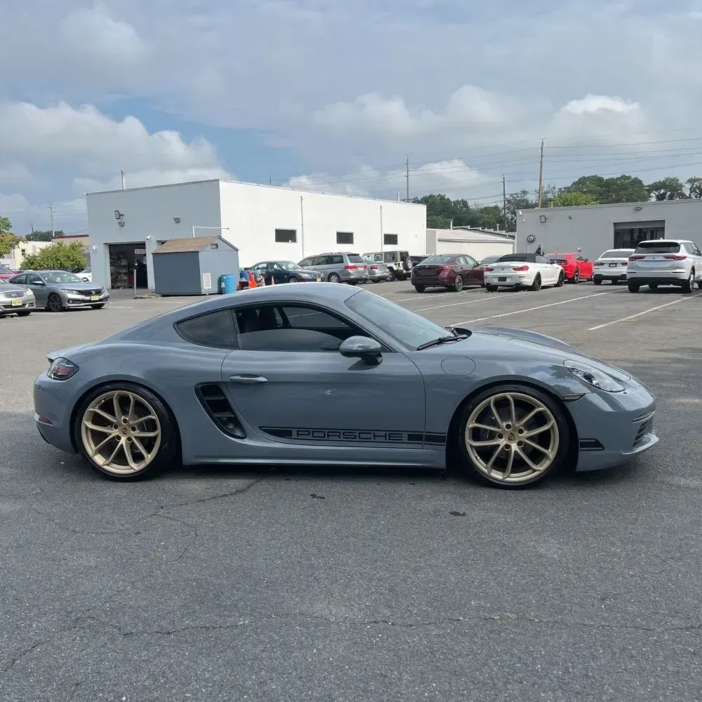 2024 Porsche 718 Cayman Base