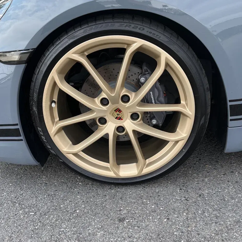 2024 Porsche 718 Cayman Base