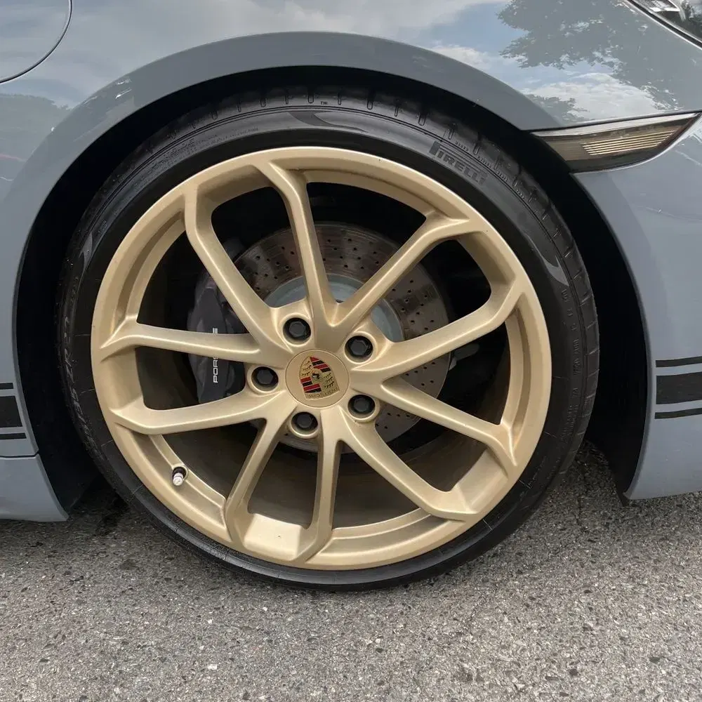 2024 Porsche 718 Cayman Base