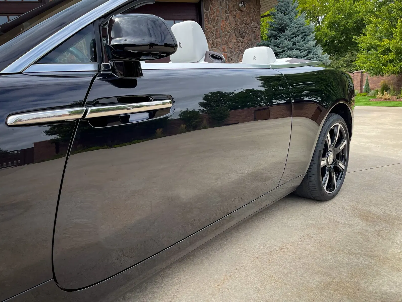2018 Rolls-Royce Dawn Inspired by Music