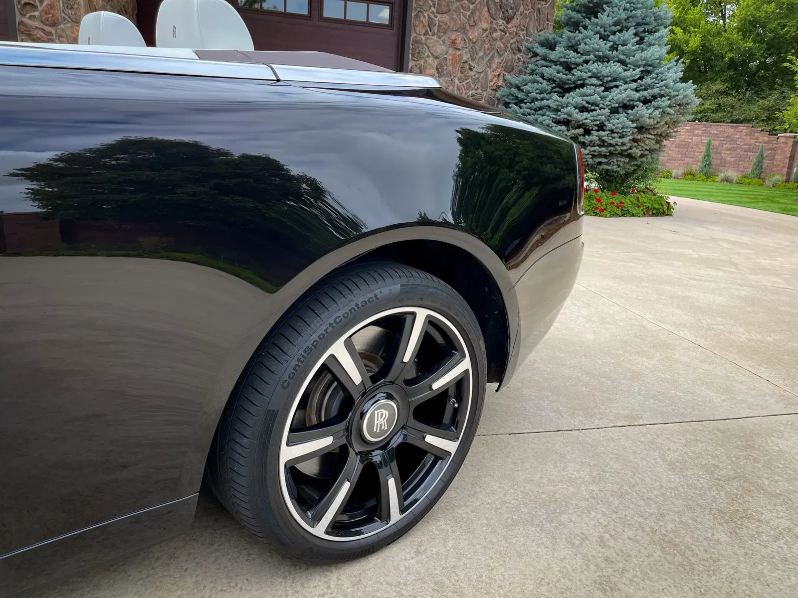 2018 Rolls-Royce Dawn Inspired by Music