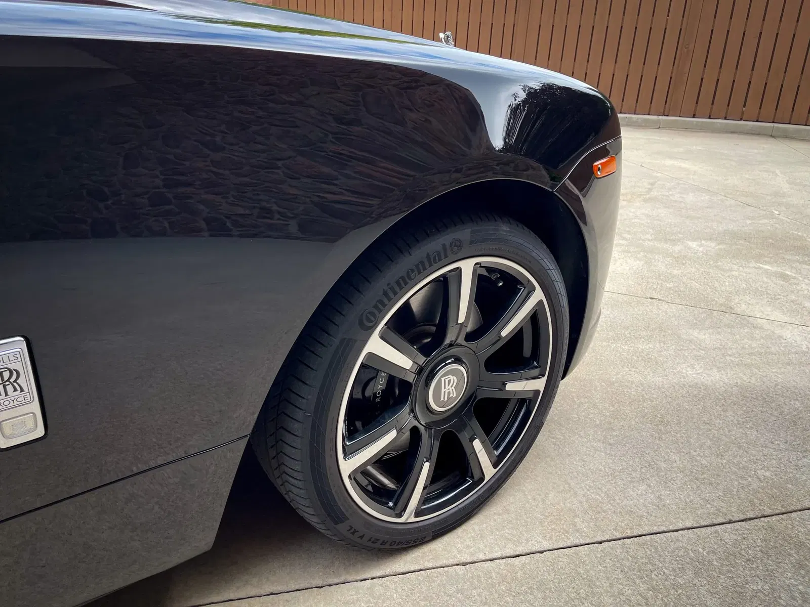 2018 Rolls-Royce Dawn Inspired by Music