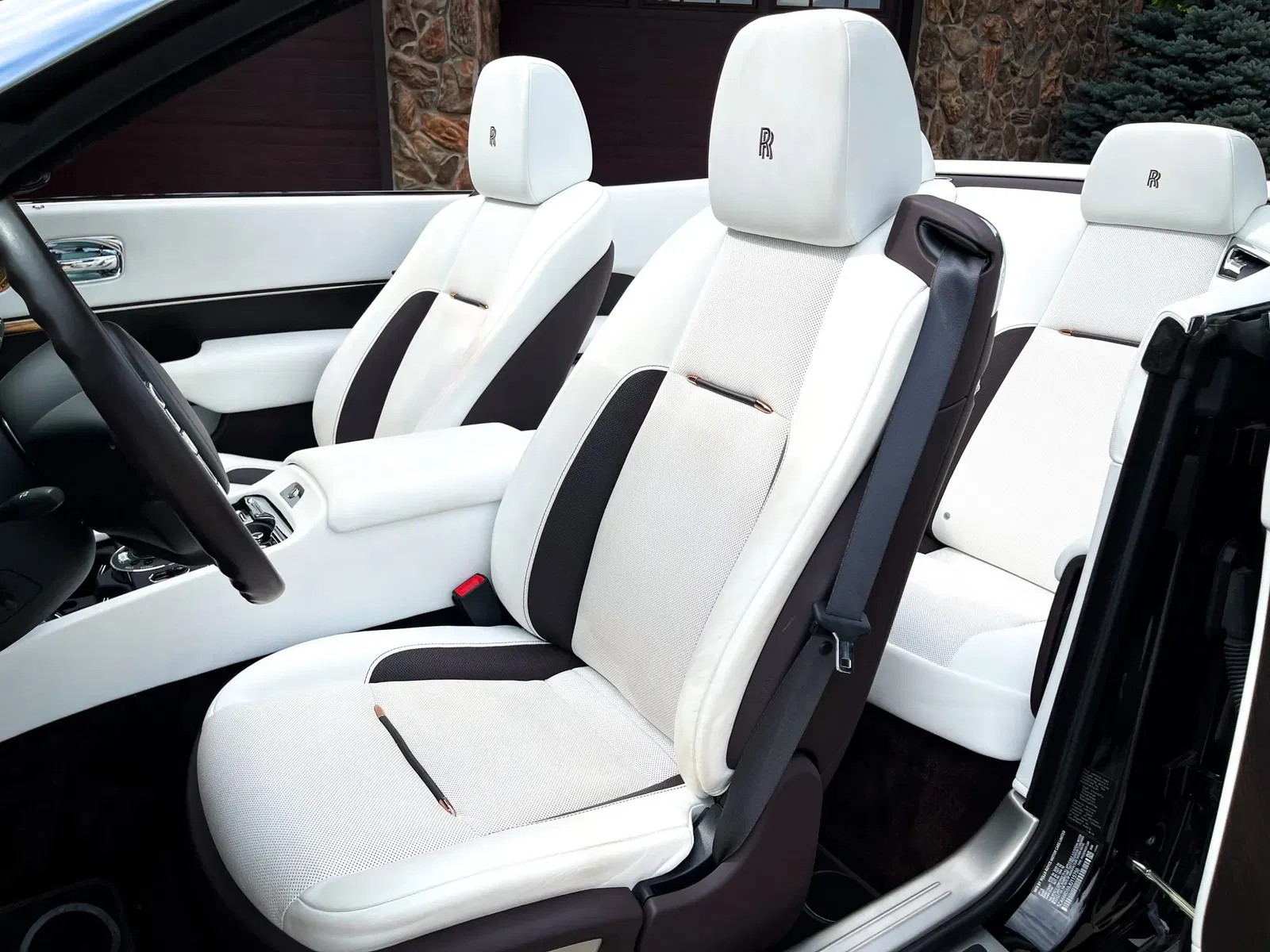 2018 Rolls-Royce Dawn Inspired by Music