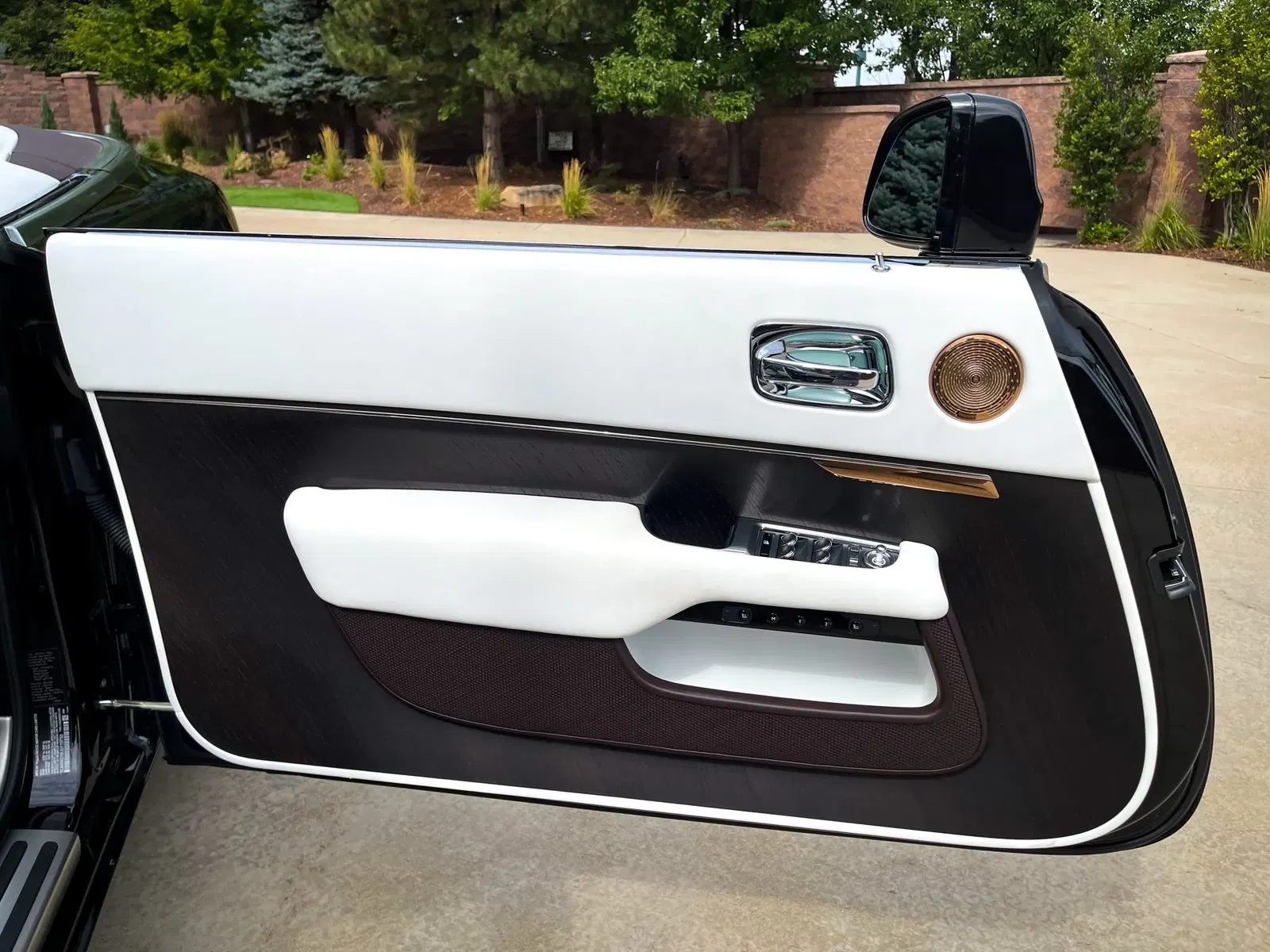 2018 Rolls-Royce Dawn Inspired by Music