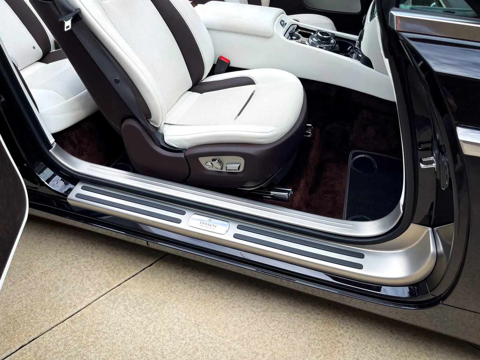 2018 Rolls-Royce Dawn Inspired by Music