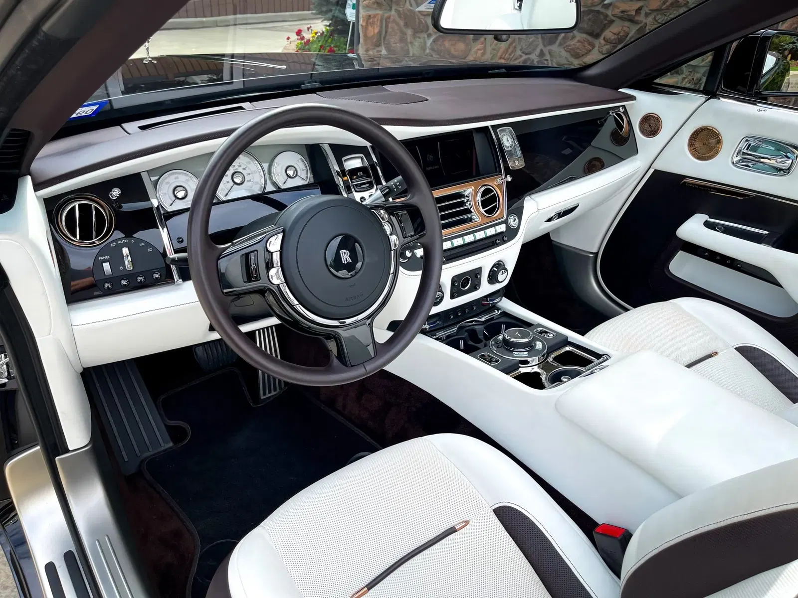 2018 Rolls-Royce Dawn Inspired by Music