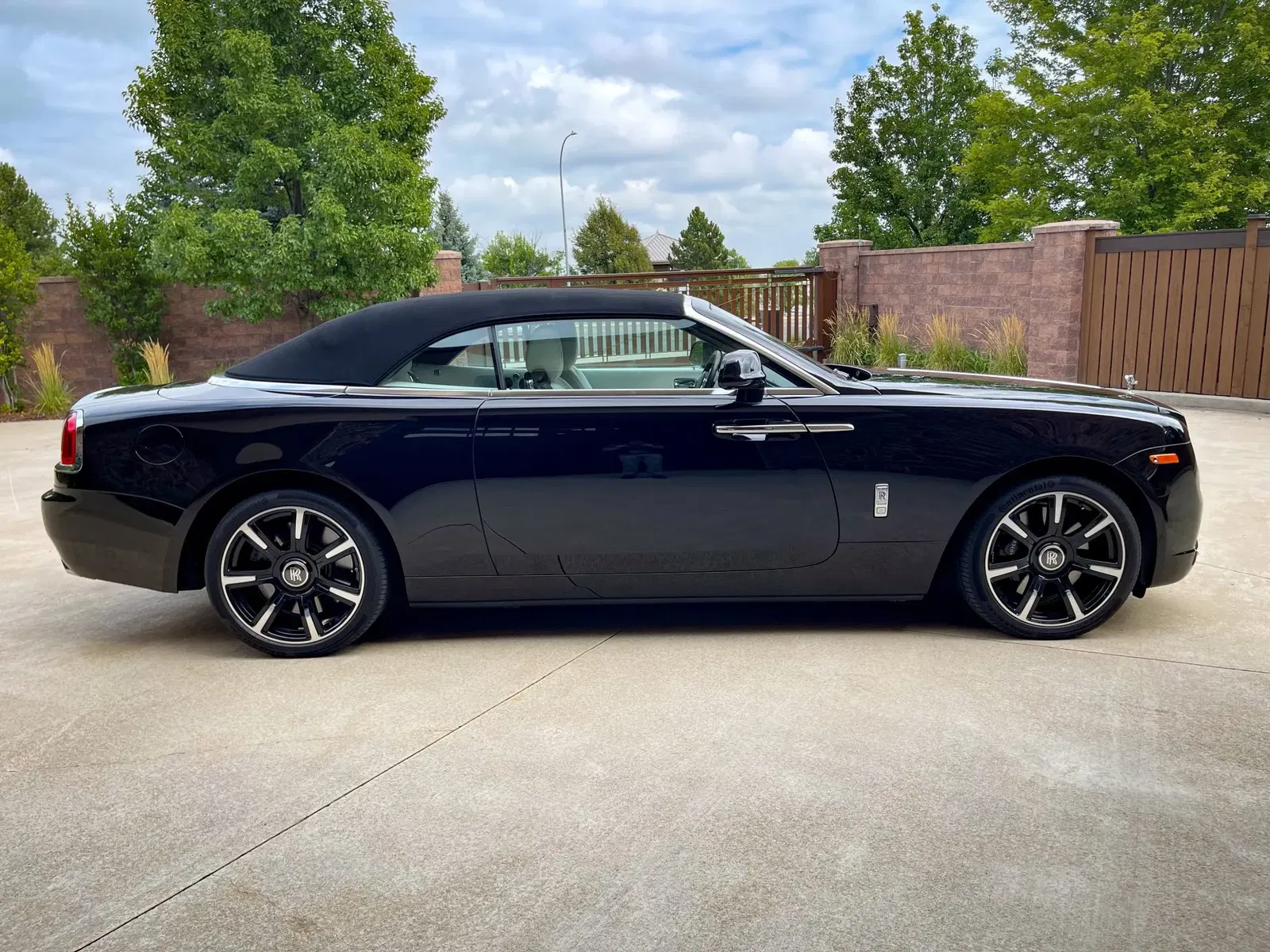 2018 Rolls-Royce Dawn Inspired by Music