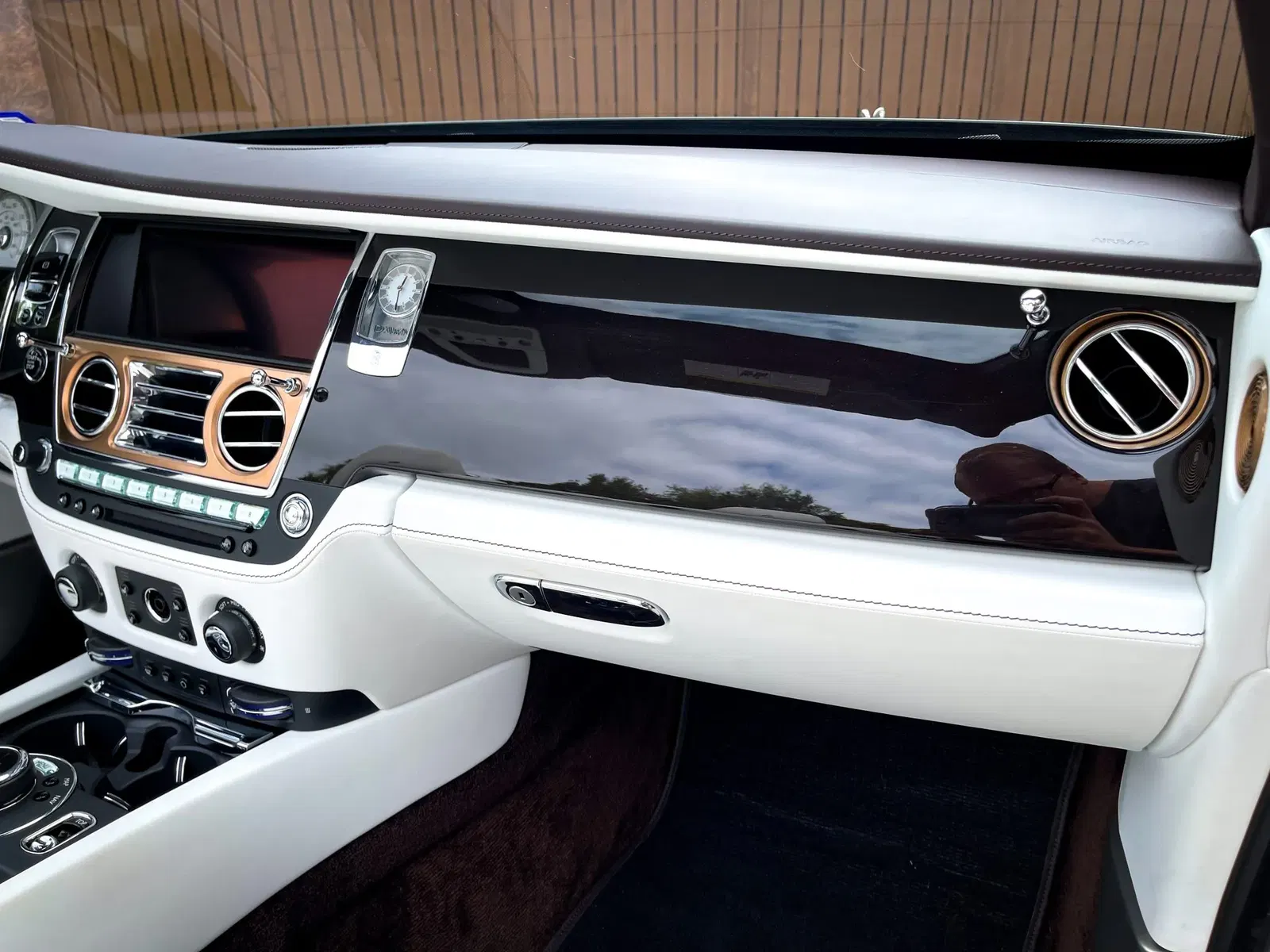 2018 Rolls-Royce Dawn Inspired by Music