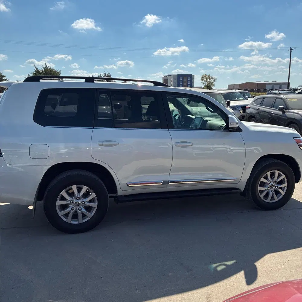 2020 Toyota Land Cruiser Base