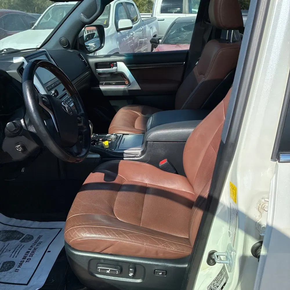 2020 Toyota Land Cruiser Base