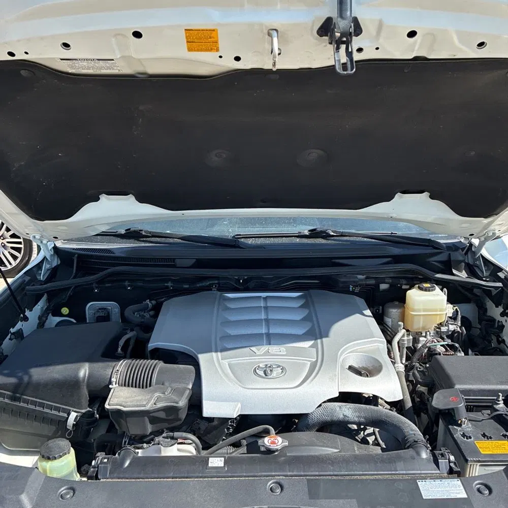2020 Toyota Land Cruiser Base