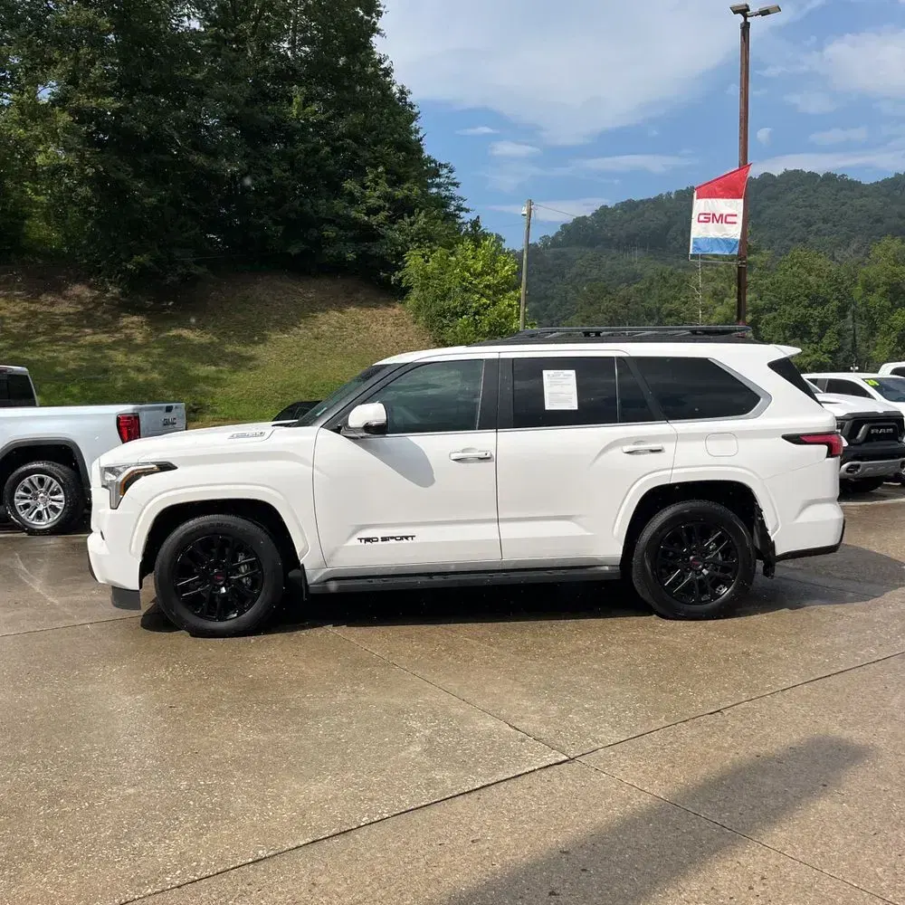 2024 Toyota Sequoia SR5