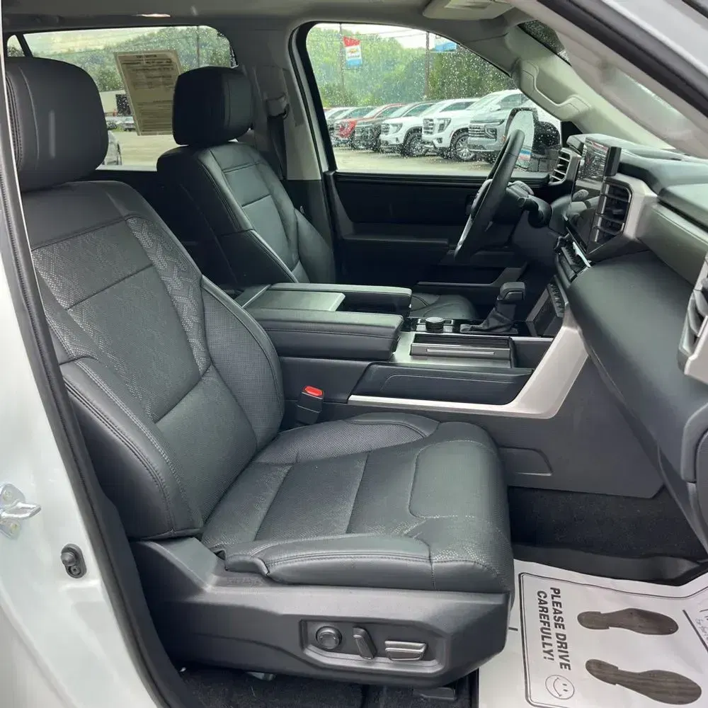 2024 Toyota Sequoia SR5