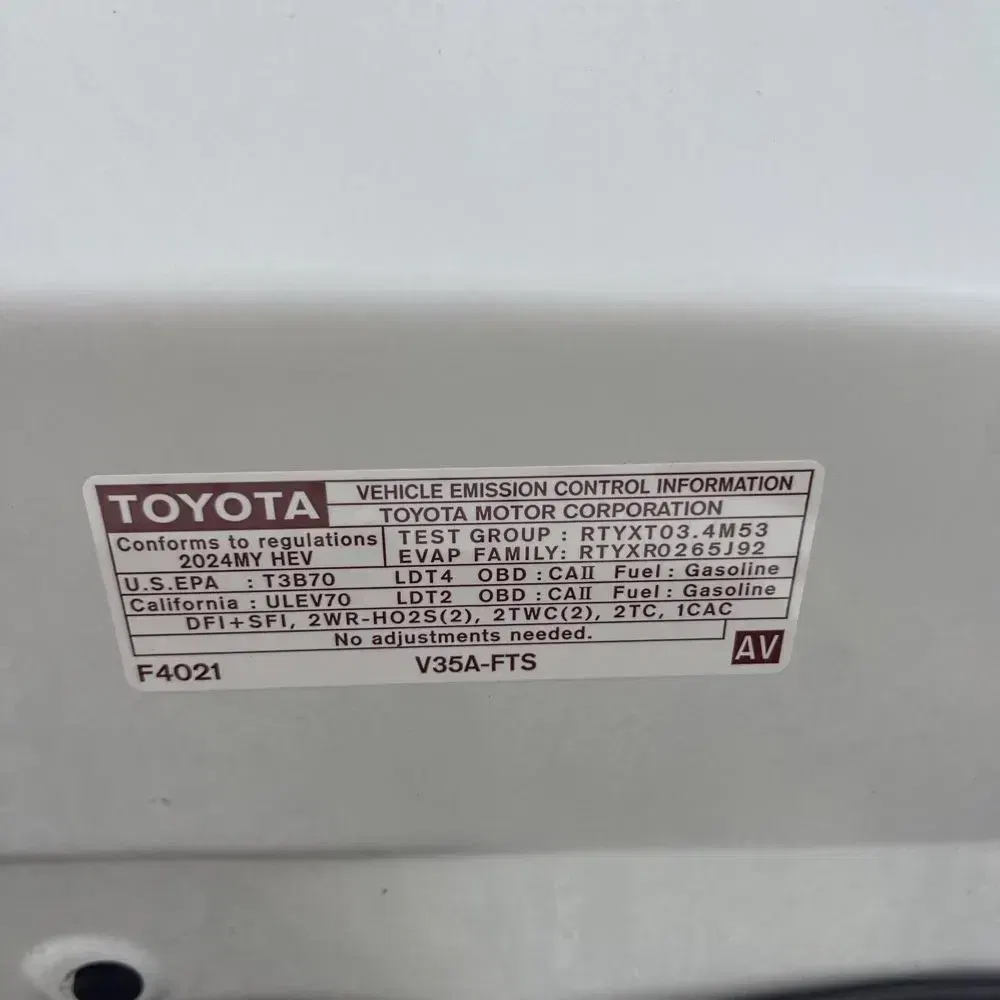 2024 Toyota Sequoia SR5