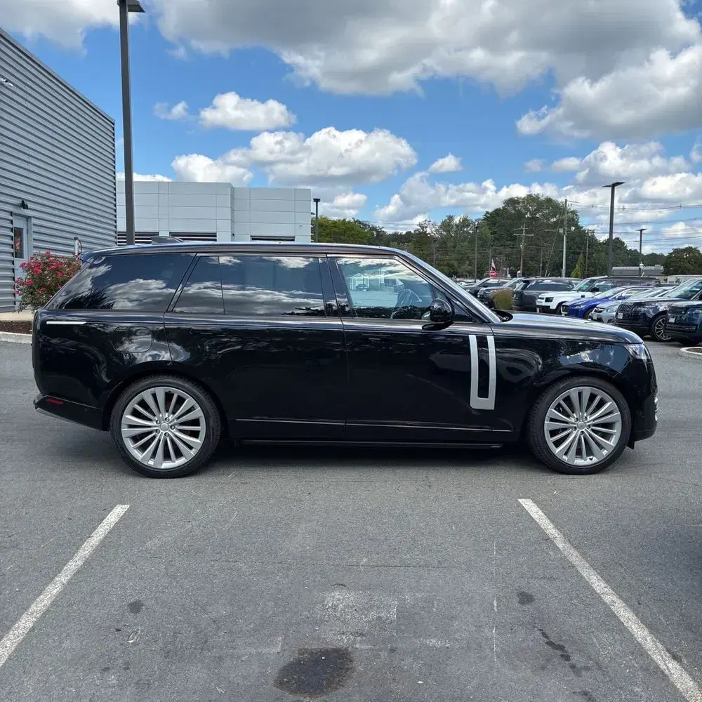 2023 Land Rover Range Rover P530 First Edition LWB