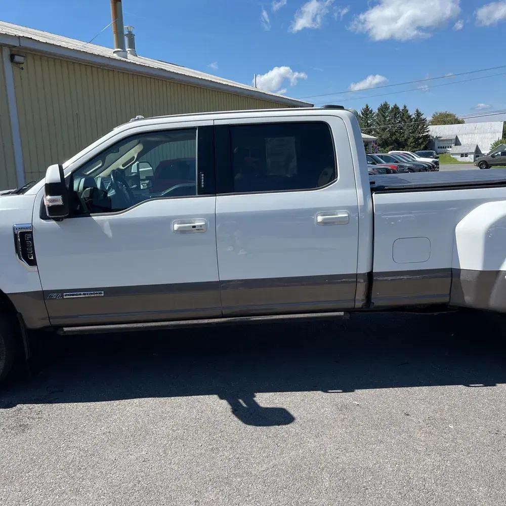 2022 Ford F-350 Super Duty Lariat