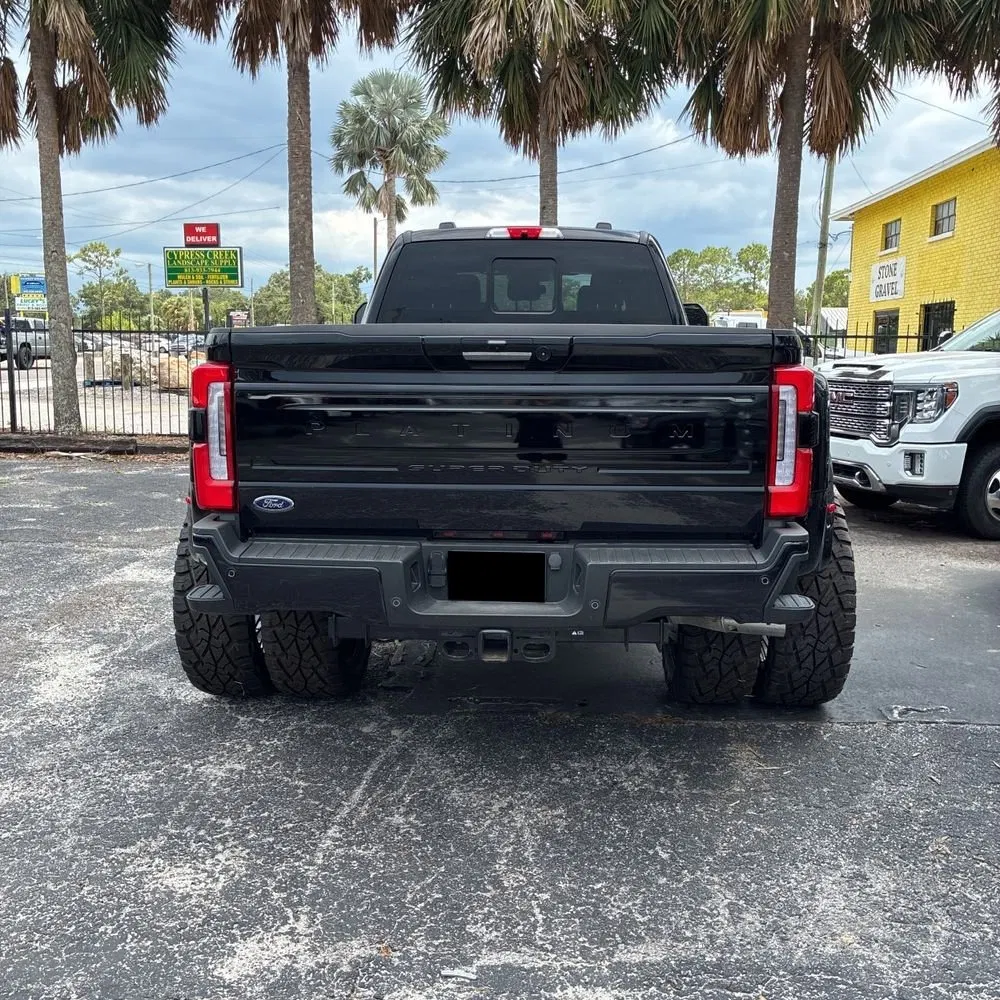 2023 Ford F450SD Platinum