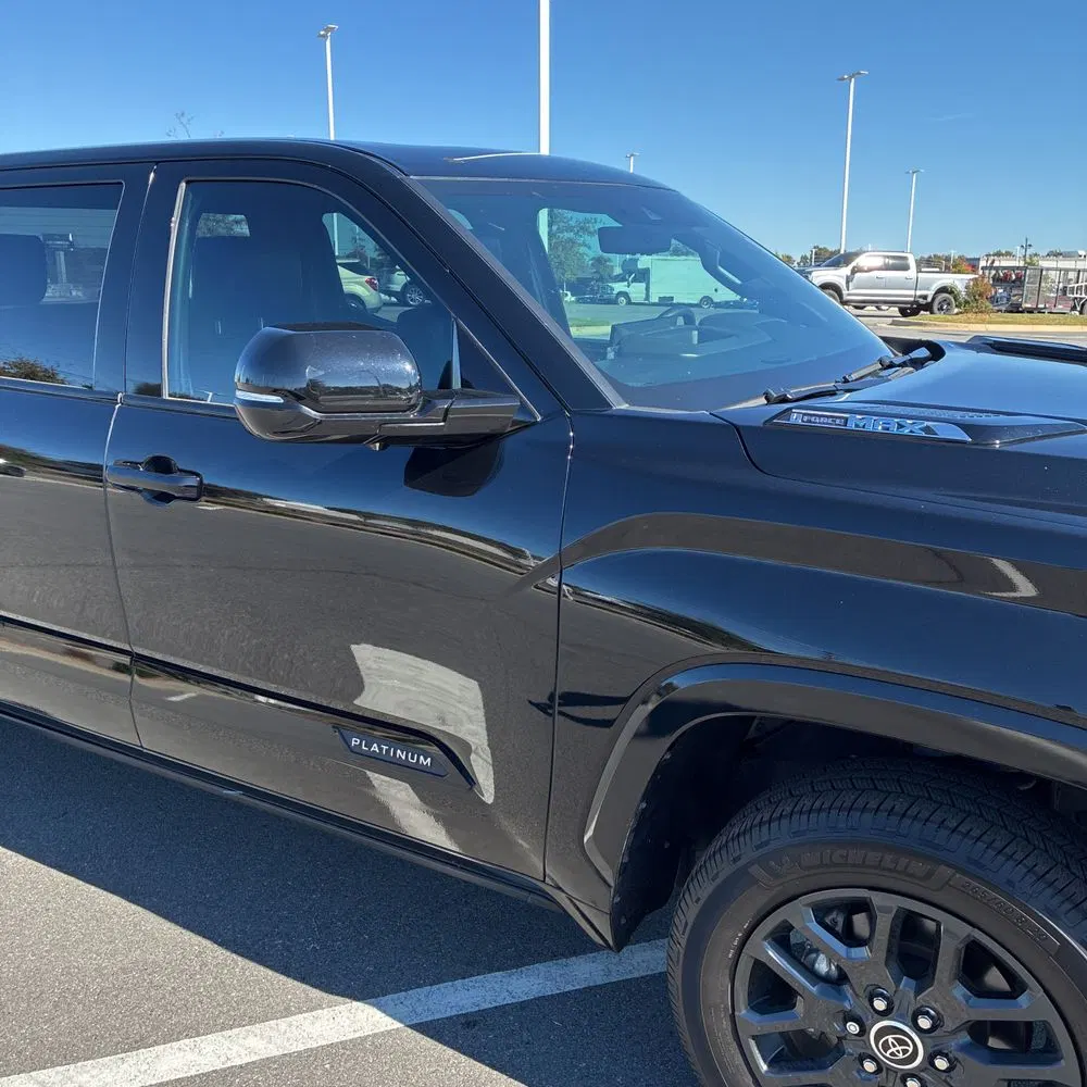 2023 Toyota Tundra Platinum HV
