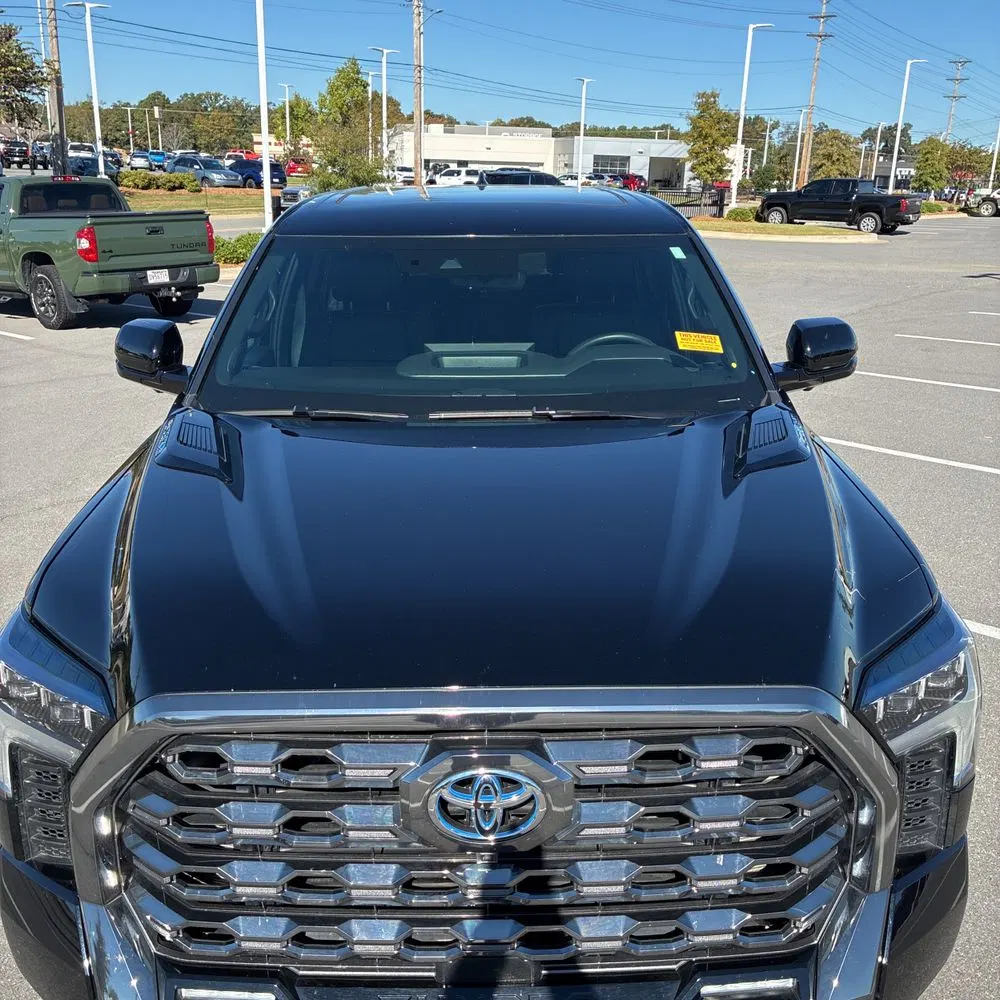 2023 Toyota Tundra Platinum HV