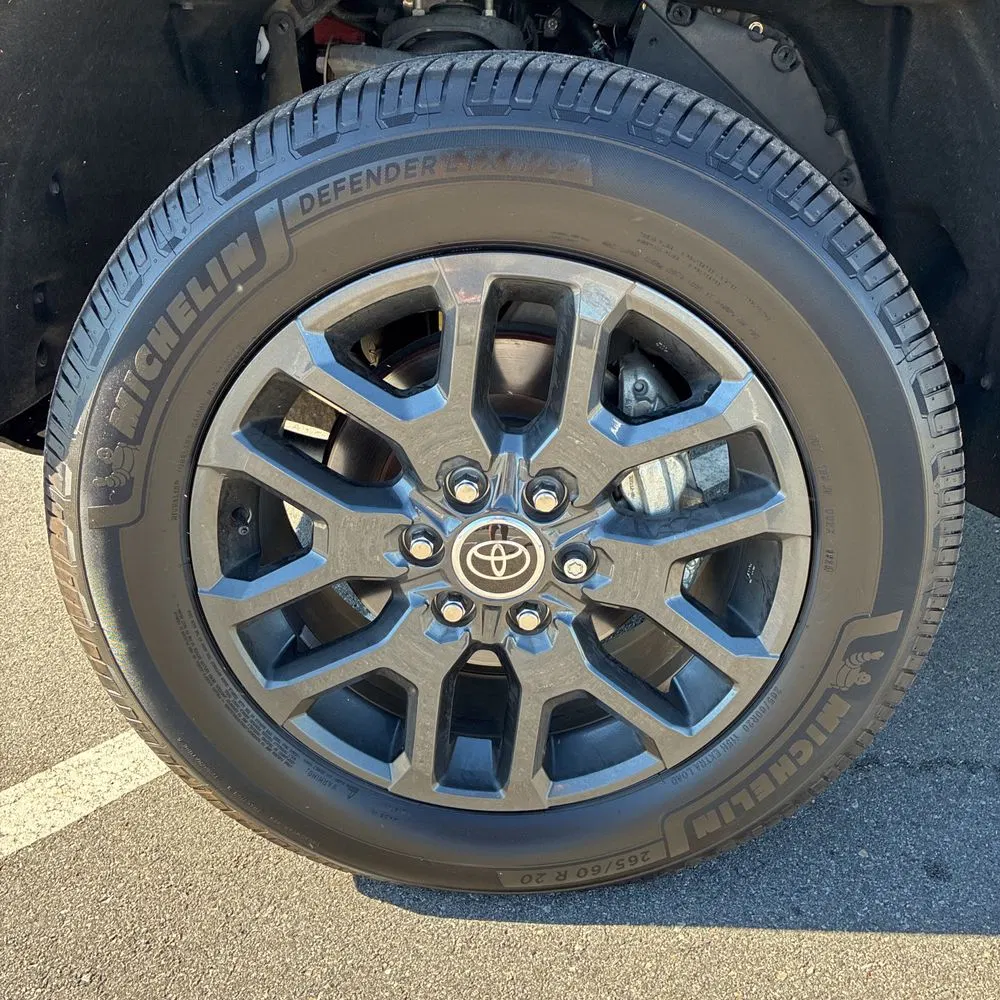 2023 Toyota Tundra Platinum HV