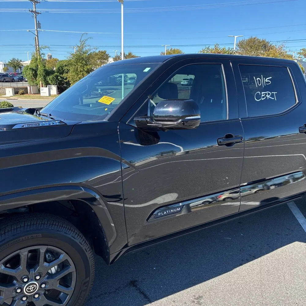 2023 Toyota Tundra Platinum HV