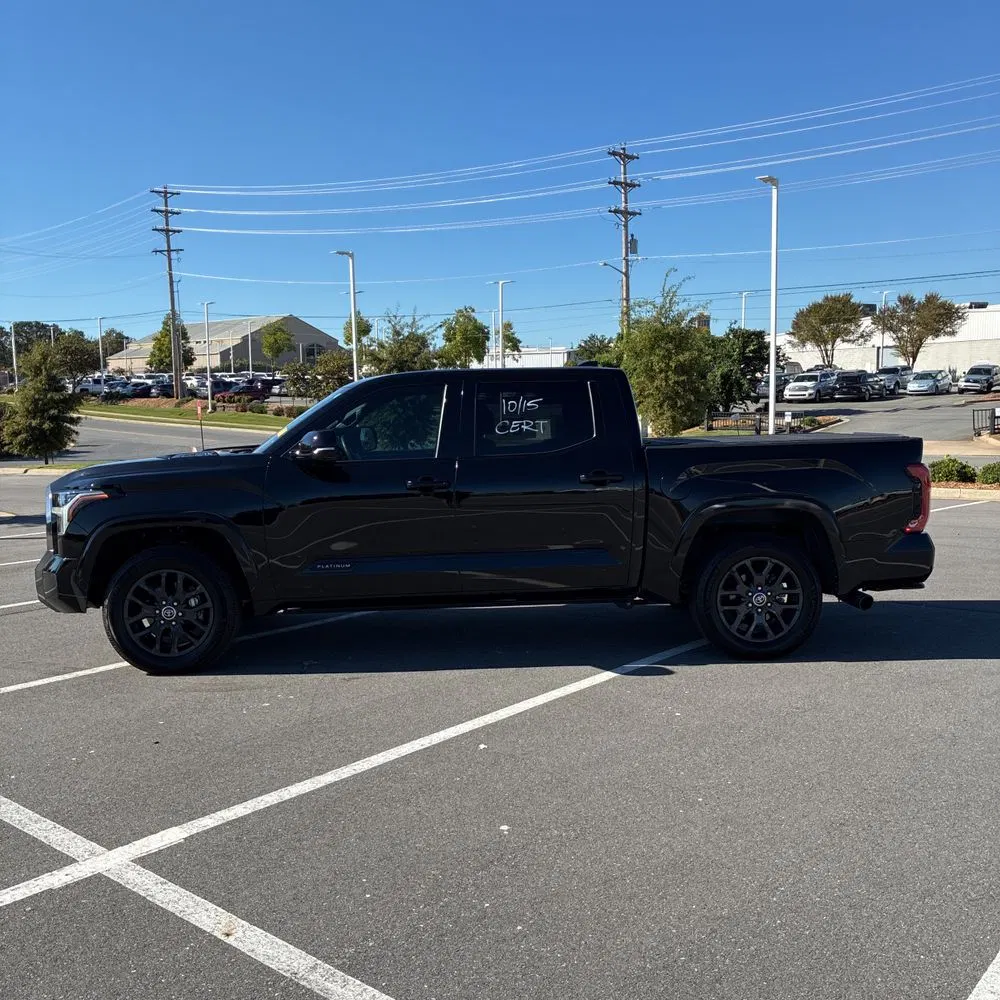 2023 Toyota Tundra Platinum HV