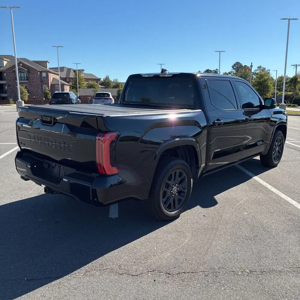 2023 Toyota Tundra Platinum HV