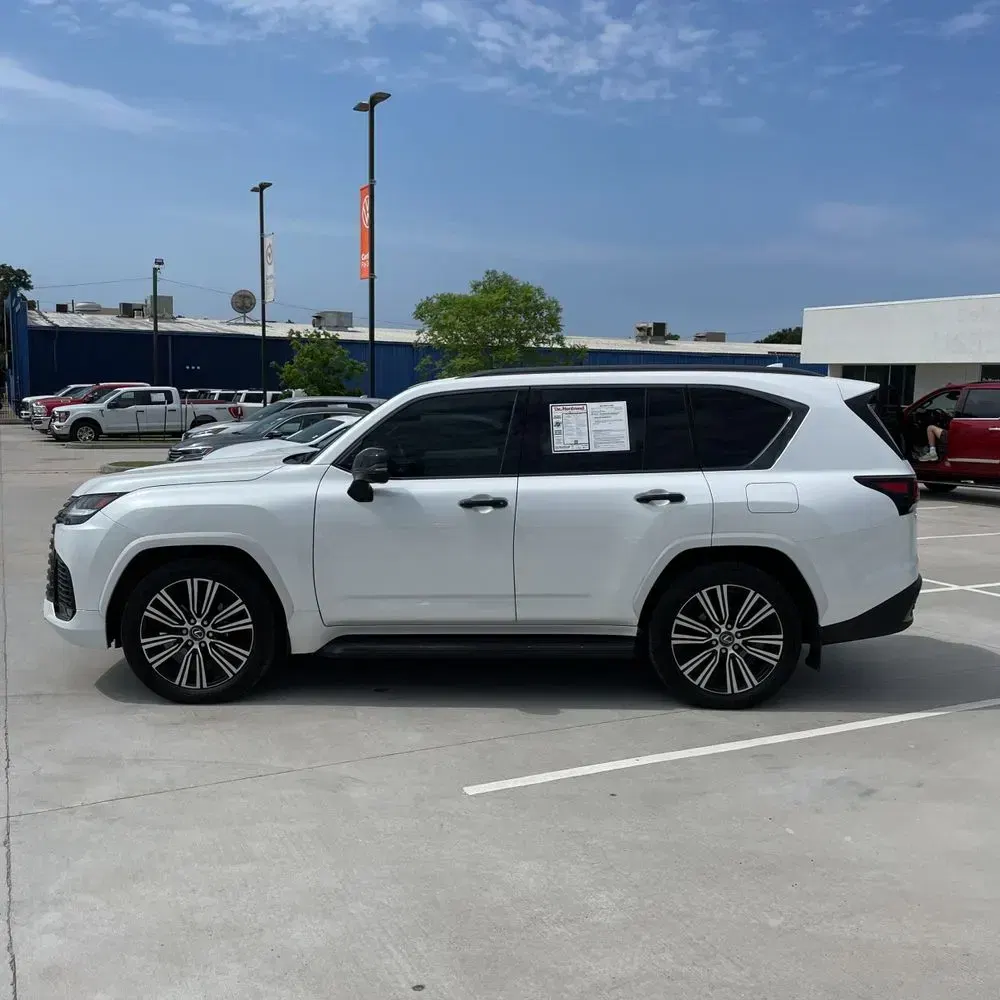 2024 Lexus LX 600 Luxury