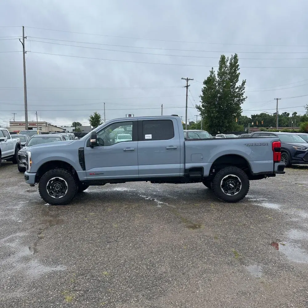 2025 Ford F250 S/D Platinum