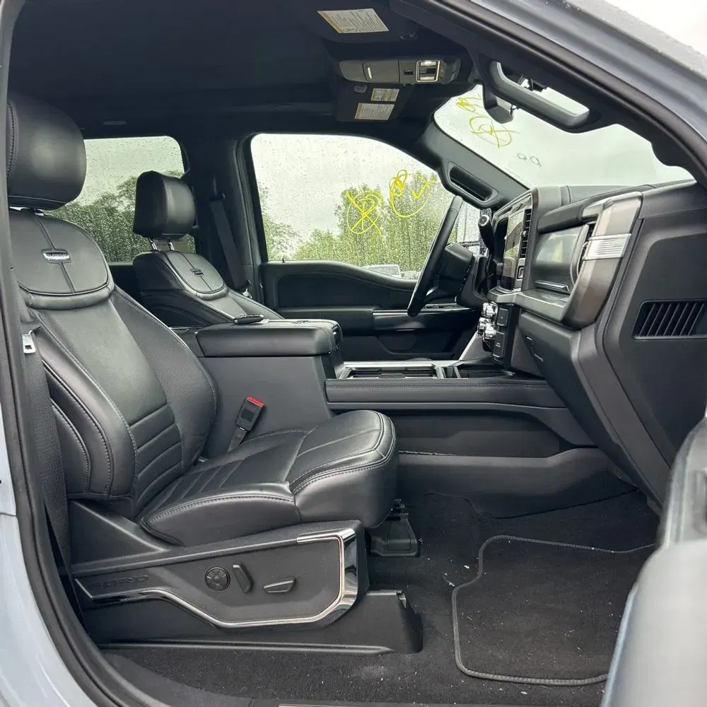 2025 Ford F250 S/D Platinum