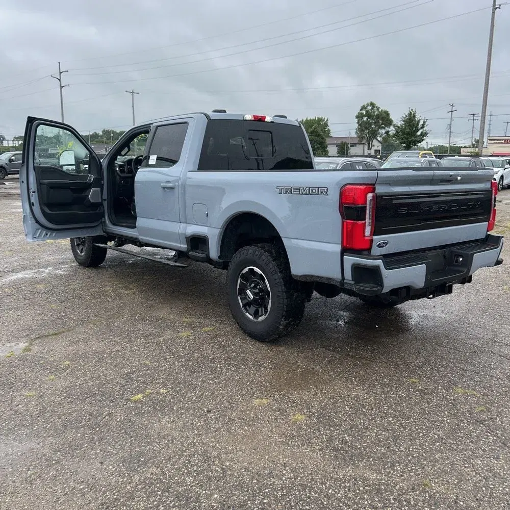 2025 Ford F250 S/D Platinum