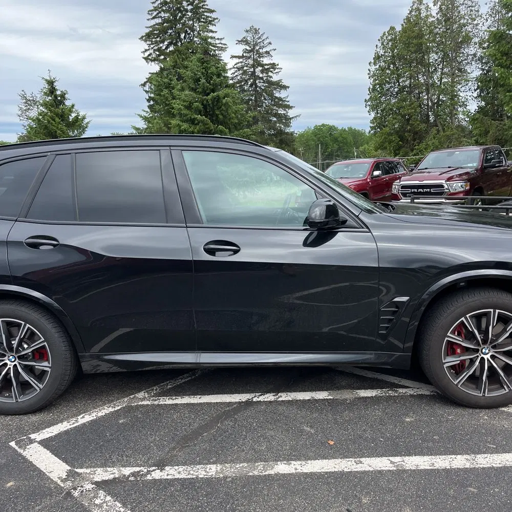 2025 BMW X5 M60i