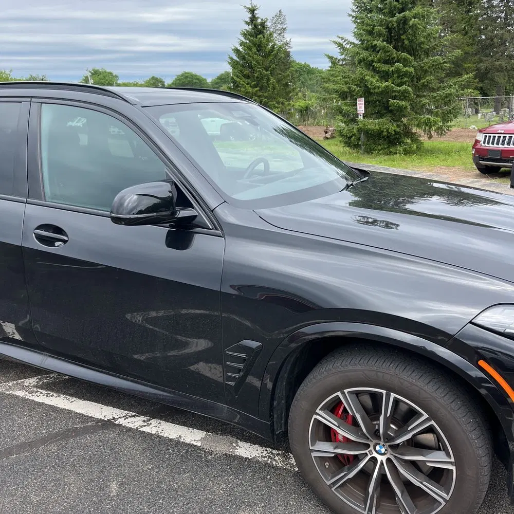 2025 BMW X5 M60i