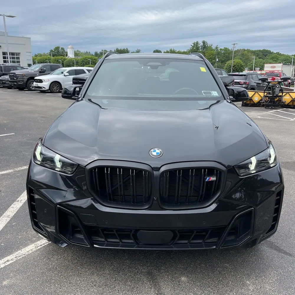 2025 BMW X5 M60i