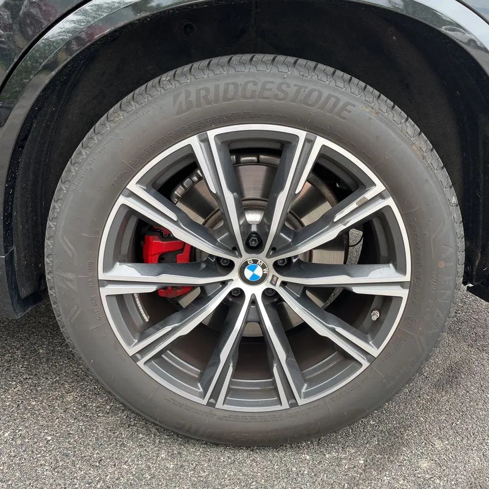 2025 BMW X5 M60i