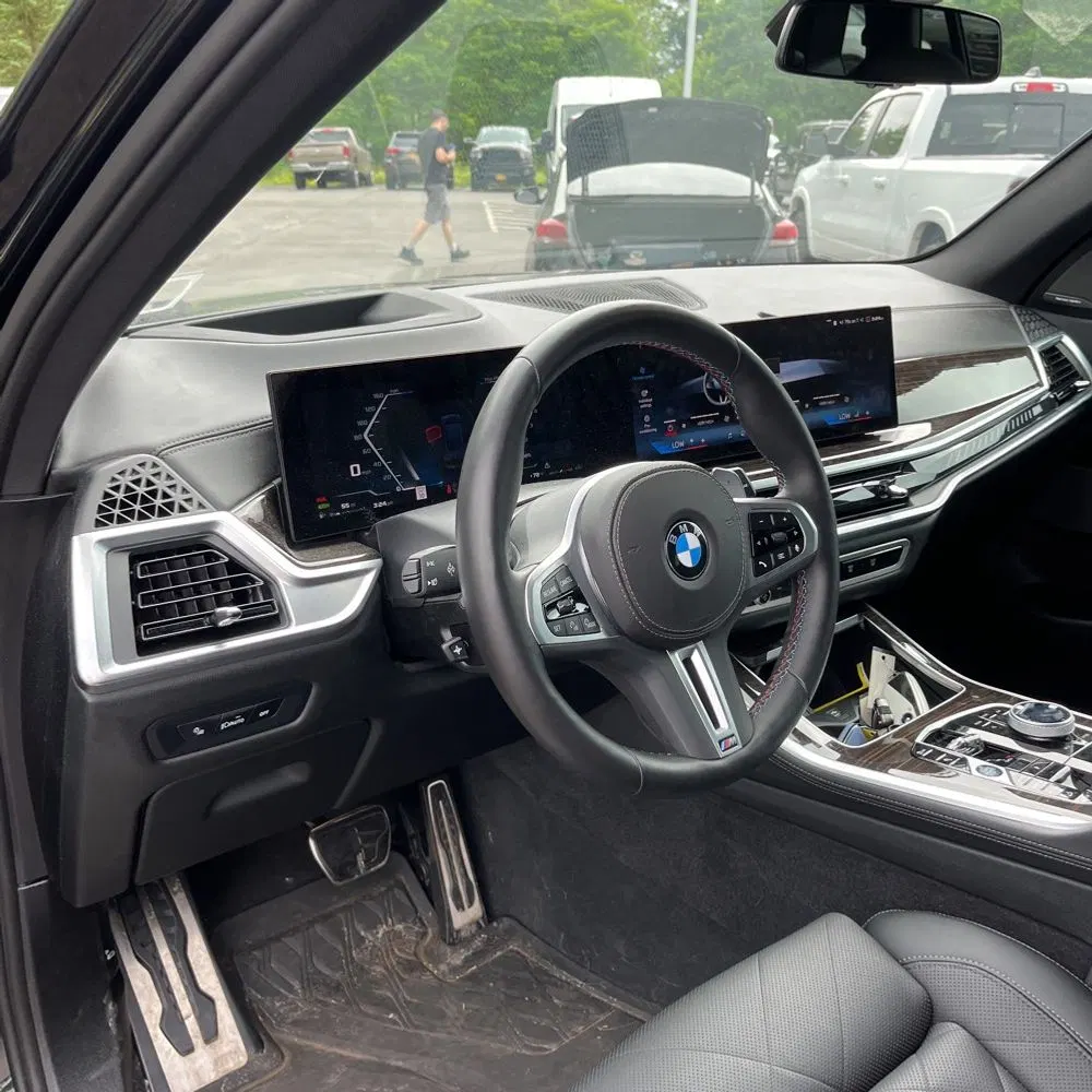 2025 BMW X5 M60i