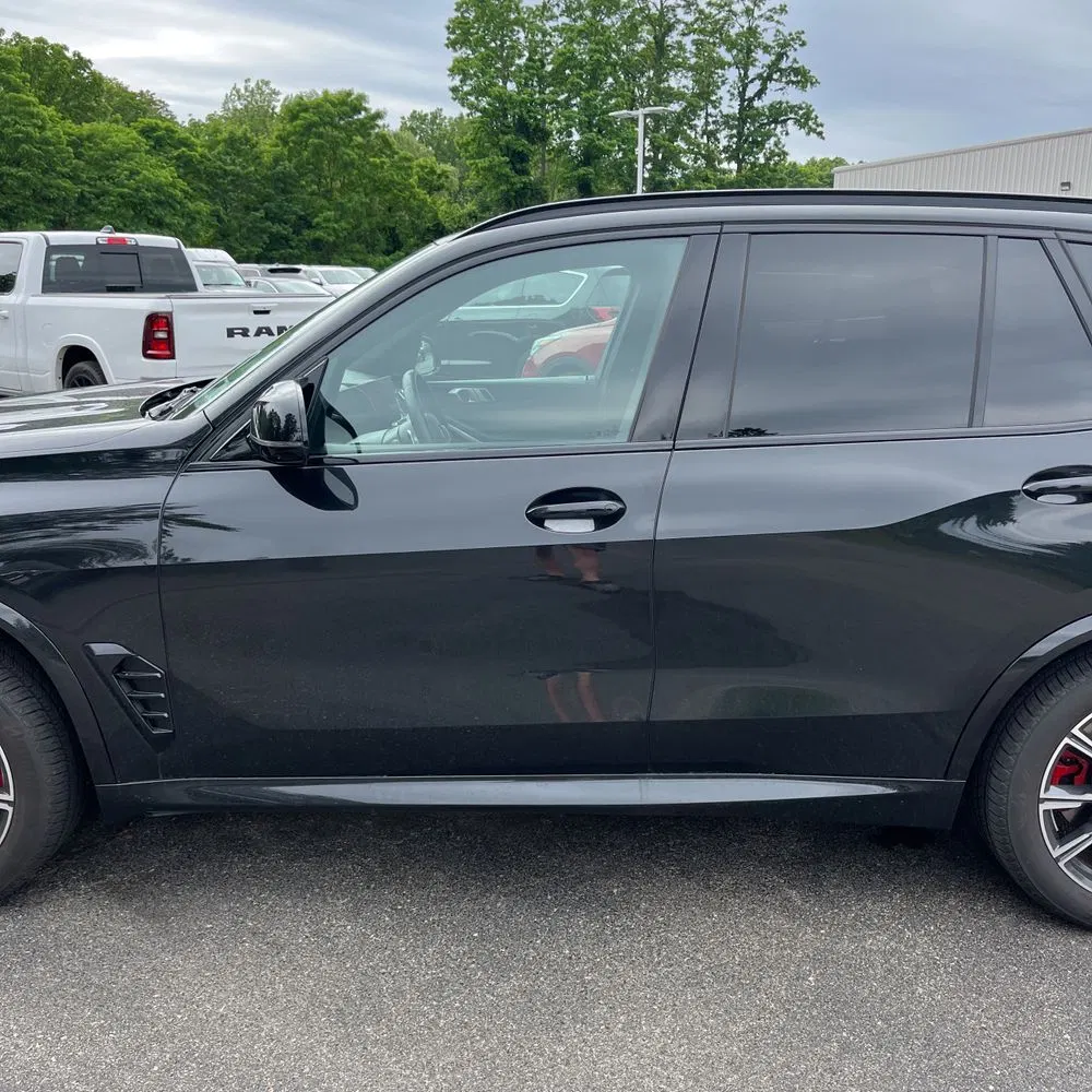 2025 BMW X5 M60i