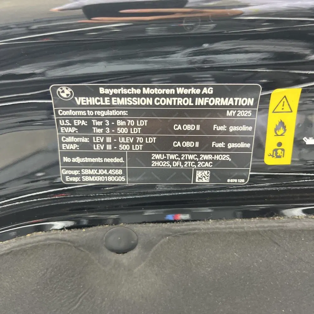 2025 BMW X5 M60i