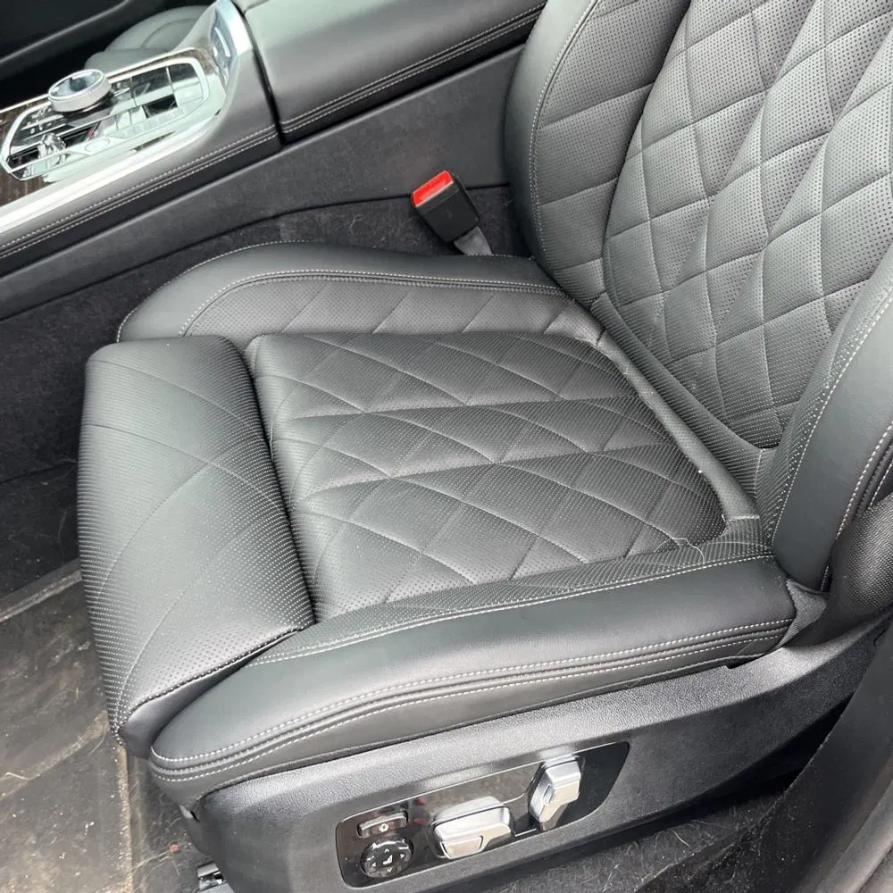 2025 BMW X5 M60i