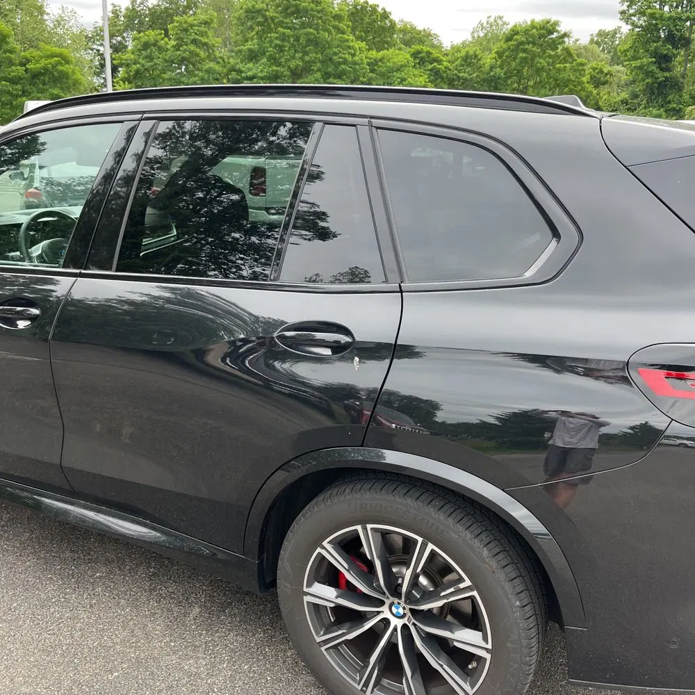 2025 BMW X5 M60i