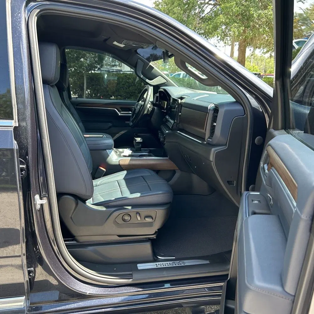 2022 Chevrolet Silverado 1500 High Country