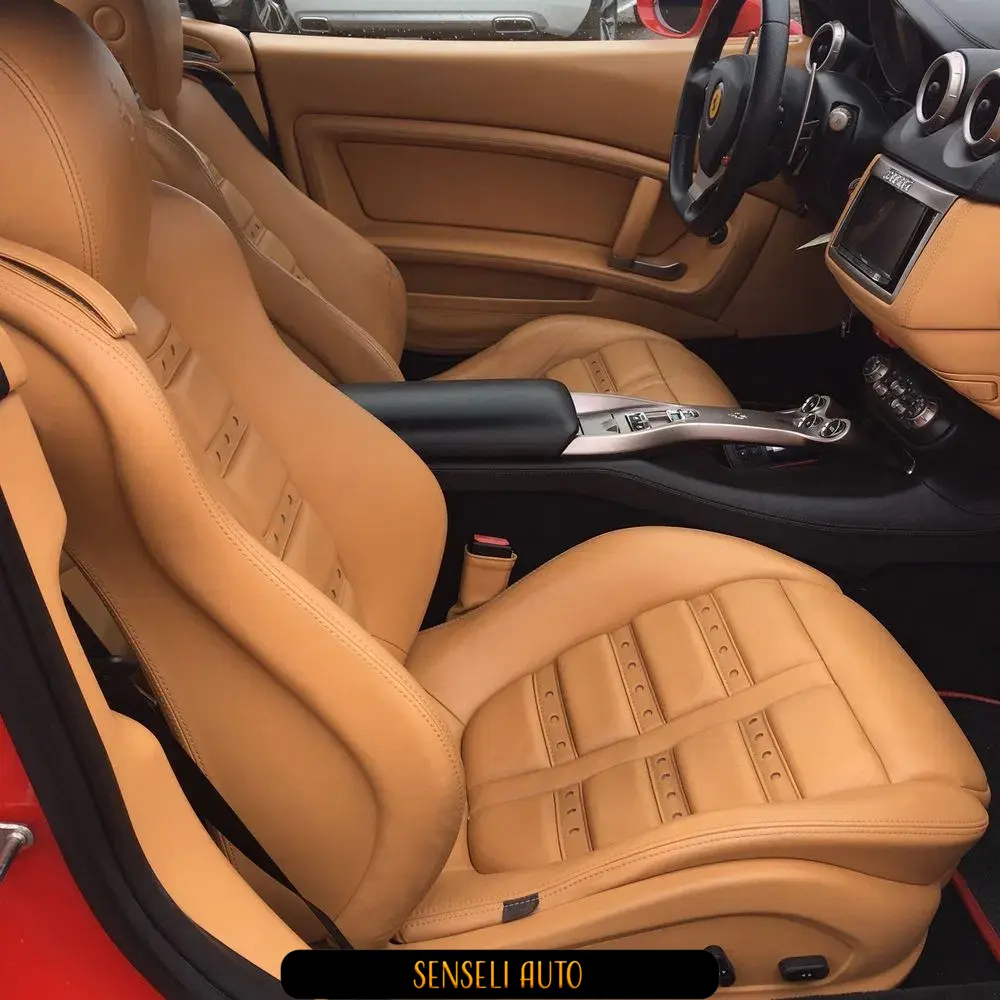 2010 Ferrari California Base