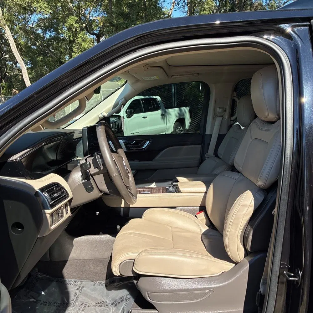 2022 Lincoln Navigator L Reserve