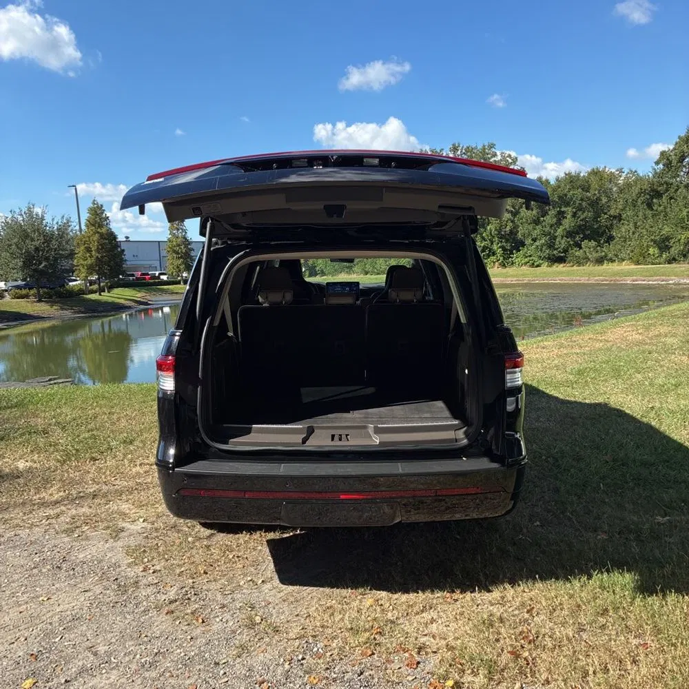 2022 Lincoln Navigator L Reserve