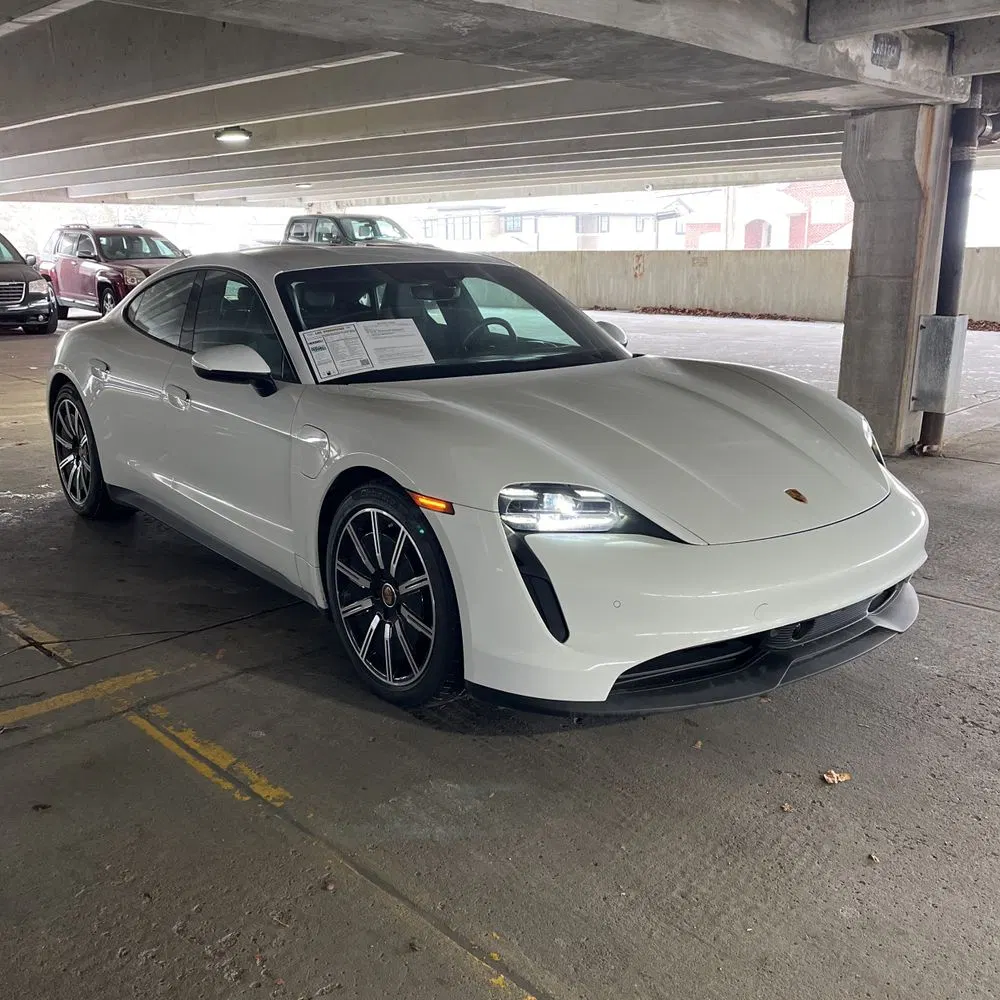 2022 Porsche Taycan Base
