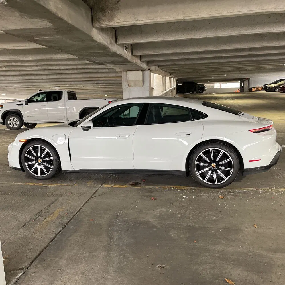 2022 Porsche Taycan Base