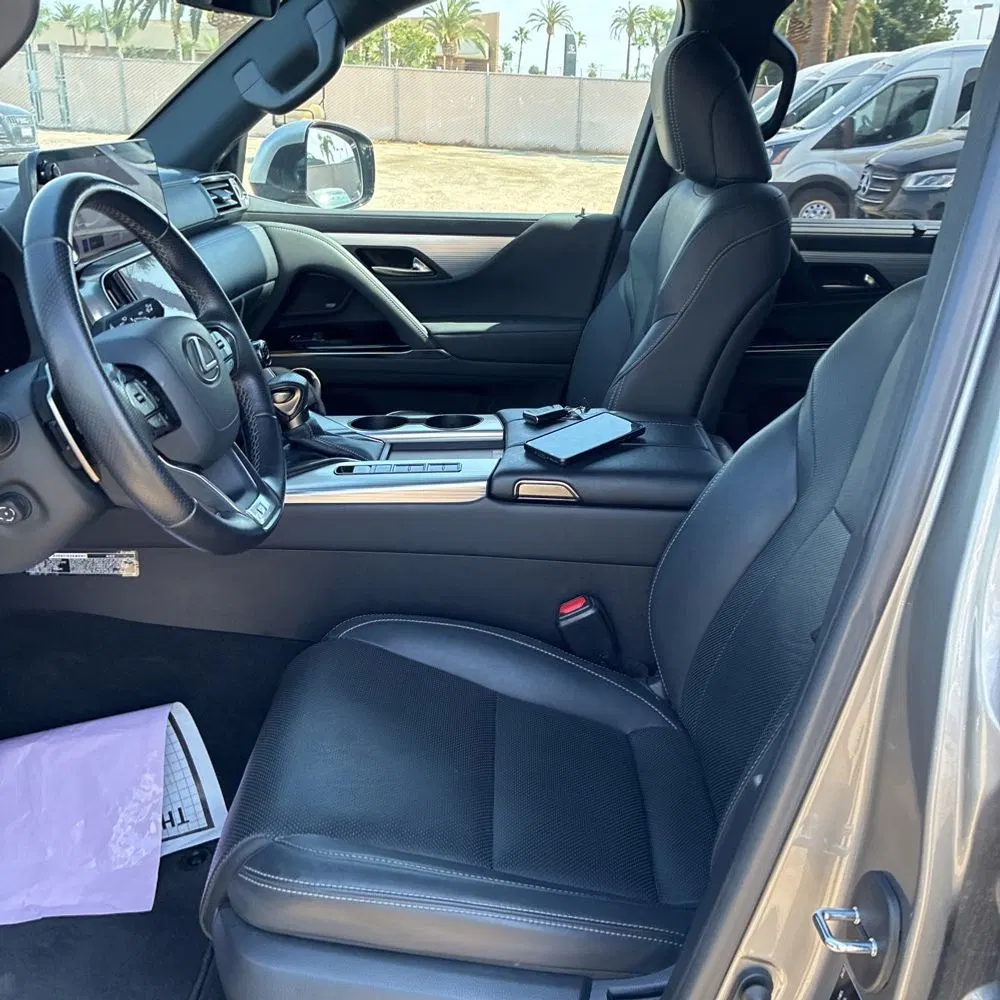 2023 Lexus LX 600 F SPORT Handling