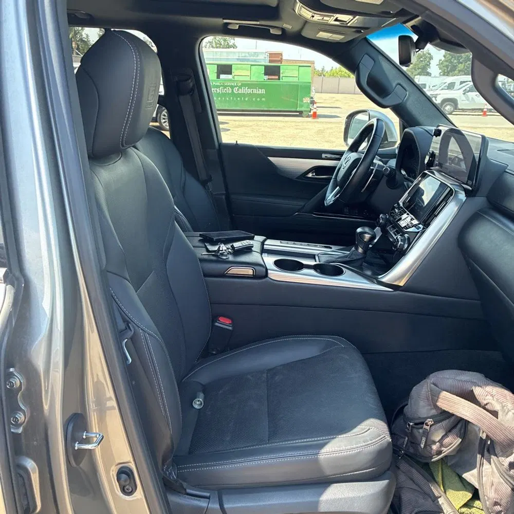 2023 Lexus LX 600 F SPORT Handling