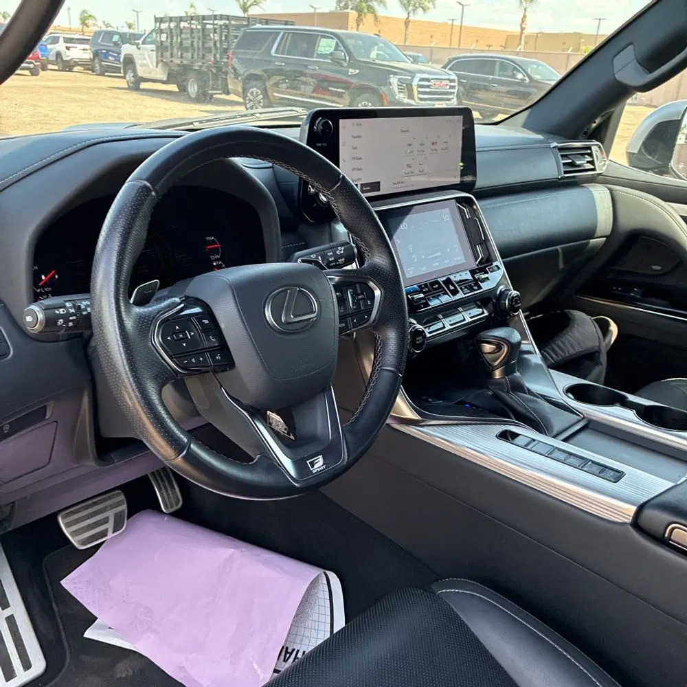2023 Lexus LX 600 F SPORT Handling